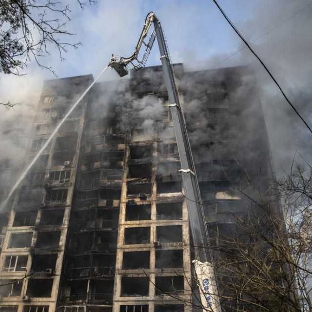 &lt;p&gt;Jedna od kijevskih zgrada koje su izgorjele uslijed raketiranja&lt;/p&gt;
