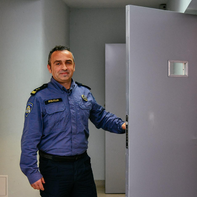<p>Zdravko i njegovi kolege trude se posao pritvorskog nadzora obaviti maksimalno profesionalno</p>

