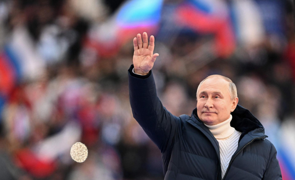&lt;p&gt;Vladimir Putin pozdravlja pobornike&lt;/p&gt;
