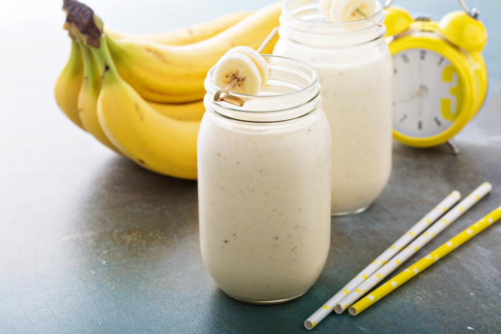 &lt;p&gt;Banana smoothie in mason jars for healthy breakfast&lt;/p&gt;

