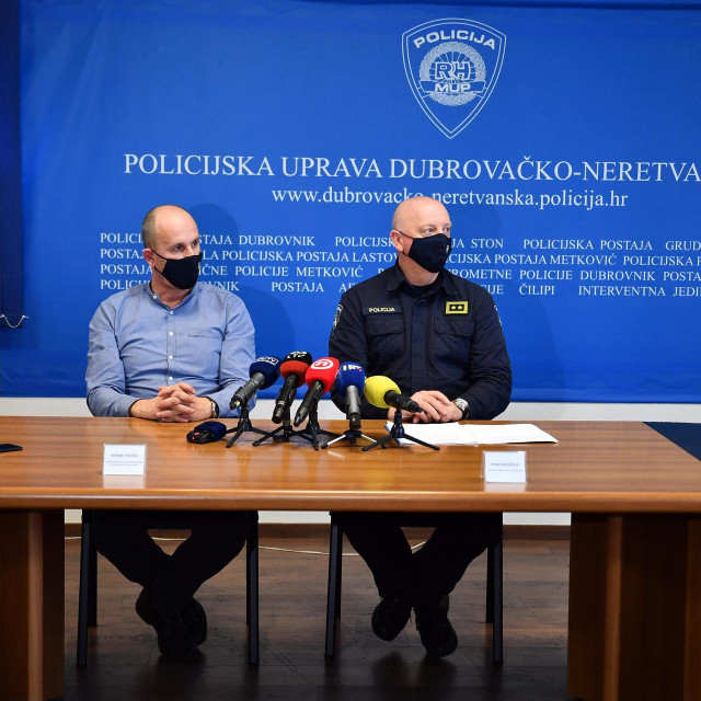 &lt;p&gt;Press konferencija PU dubrovačko - neretvanske vezana za ubojstvo u Pločama&lt;/p&gt;
