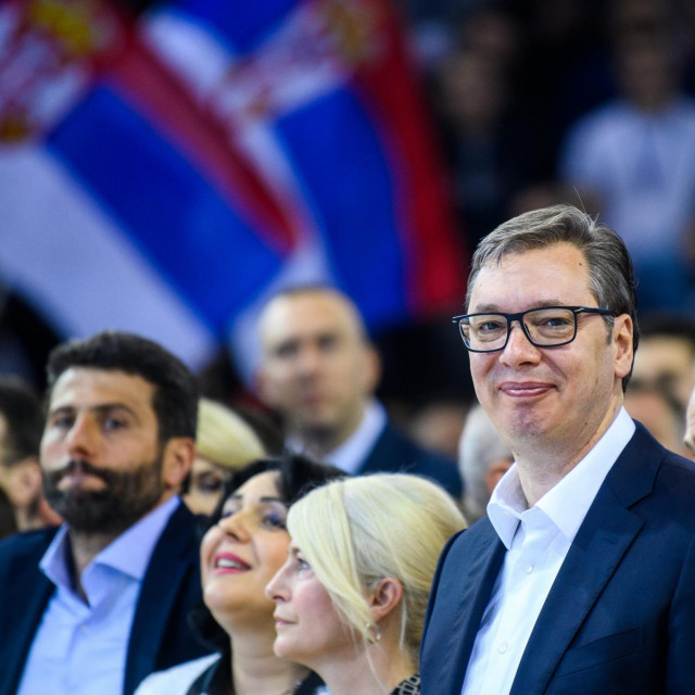 &lt;p&gt;Prema predizbornim anketama, aktualni predsjednik Aleksandar Vučić ostaje na funkciji još pet godina, a njegova Napredna stranka zauzet će većinu i u parlamentu. Samo u Beogradu oporbenjaci se, prema mišljenju dobrih poznavatelja prilika, mogu nadati promjeni&lt;/p&gt;