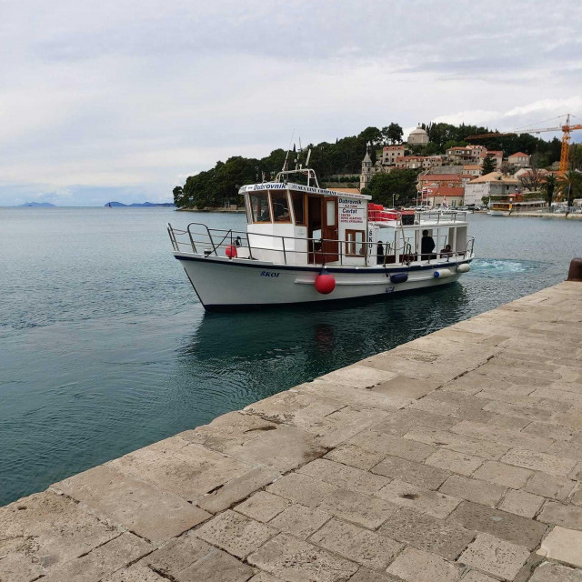 &lt;p&gt;S radom započela brodska linija iz Cavtata prema Dubrovniku&lt;/p&gt;