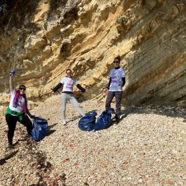 &lt;p&gt;U sklopu projekta očistili su plažu Podbrig u Arbanasima, pritom se dobro zabavili i nadisali svježeg morskog zraka.&lt;/p&gt;