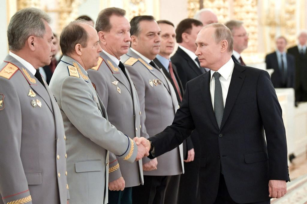 &lt;p&gt;Vladimir Putin rukuje se sa šefom FSB-a &lt;/p&gt;