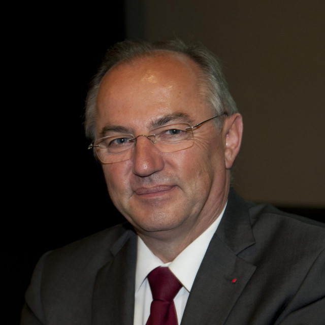 &lt;p&gt;Josip Juratović, zastupnik u Bundestagu&lt;br /&gt;
&lt;br /&gt;
&lt;br /&gt;
 &lt;/p&gt;