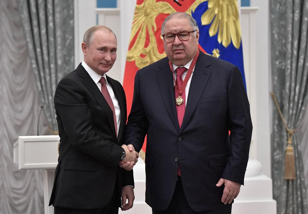 &lt;p&gt;Vladimir Putin s Ališerom Usmanovim, jednim od sankcioniranih oligarha, kojeg je ruski predsjednik odlikovao 2018.&lt;/p&gt;