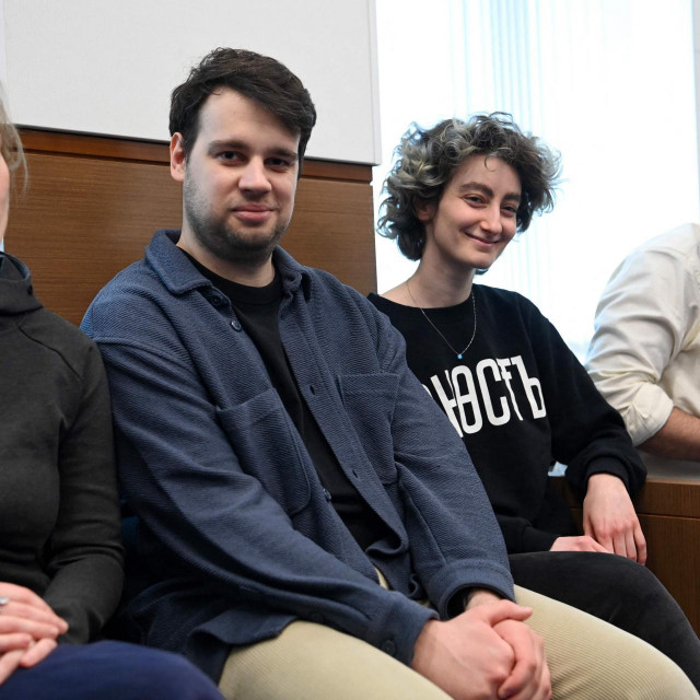 &lt;p&gt;Četvero mladih ruskih novinara i urednika Doxe na optuženičkoj klupi&lt;/p&gt;