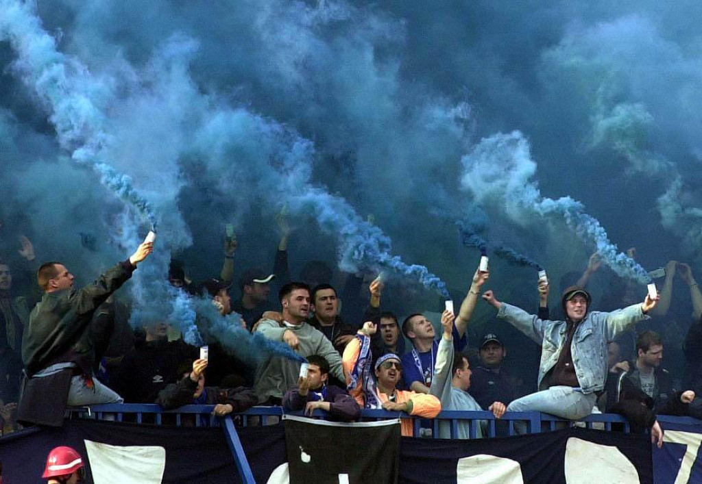 &lt;p&gt;Plavi dim usred Rive kao navijačka provokacija Splićanima&lt;/p&gt;