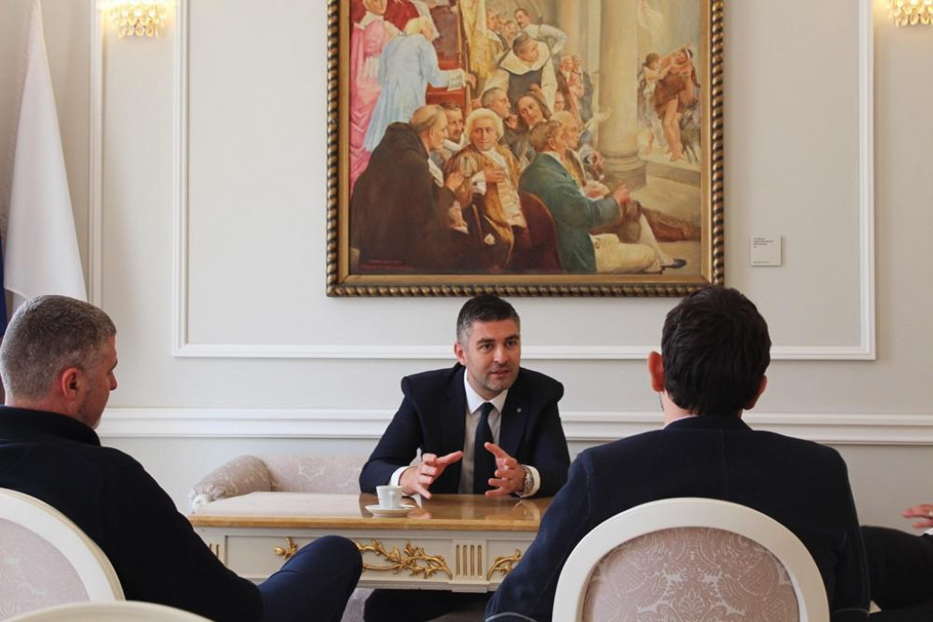 &lt;p&gt;Novo vodstvo DPDS-a kod dubrovačkog gradonačelnika Mata frankovića&lt;/p&gt;