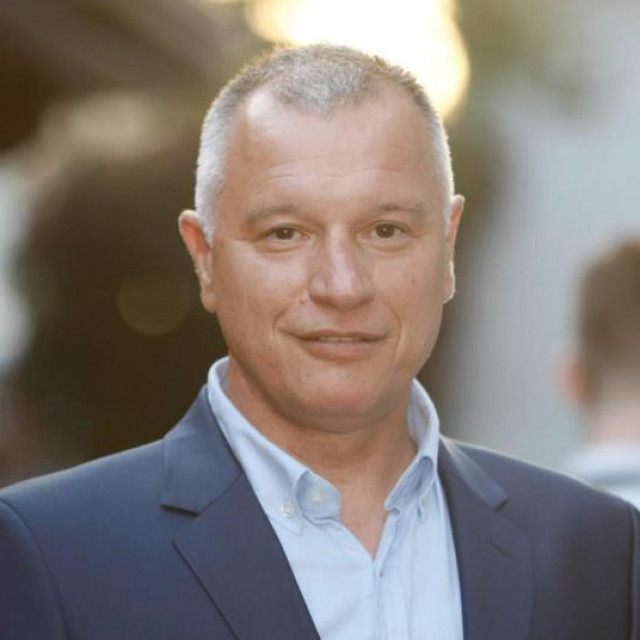 <p>Hrvoje Burić</p>