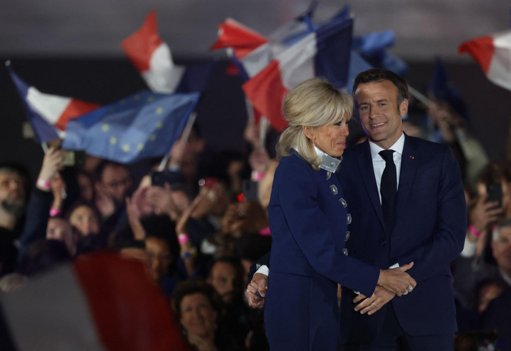 &lt;p&gt;Emmanuel i Brigitte Macron uz krv, znoj i suze ponudili su ljubav&lt;/p&gt;