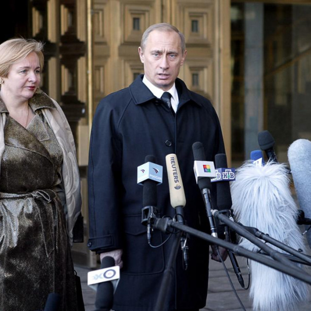 &lt;p&gt;Vladimir Putin s bivšom suprugom Ljudmilom&lt;/p&gt;