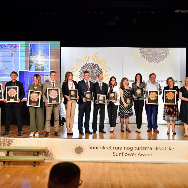 &lt;p&gt;S dodjele nagrade Suncokret ruralnog turizma Hrvatske 2021. u Cavtatu&lt;/p&gt;