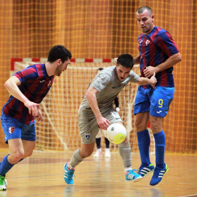 &lt;p&gt;Square - Futsal Dinamo&lt;/p&gt;