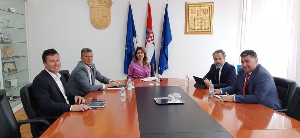 &lt;p&gt;Povjerenica Veža sa suradnicima i predsjednik Jakobušić u društvu člana Uprave Matane&lt;/p&gt;
