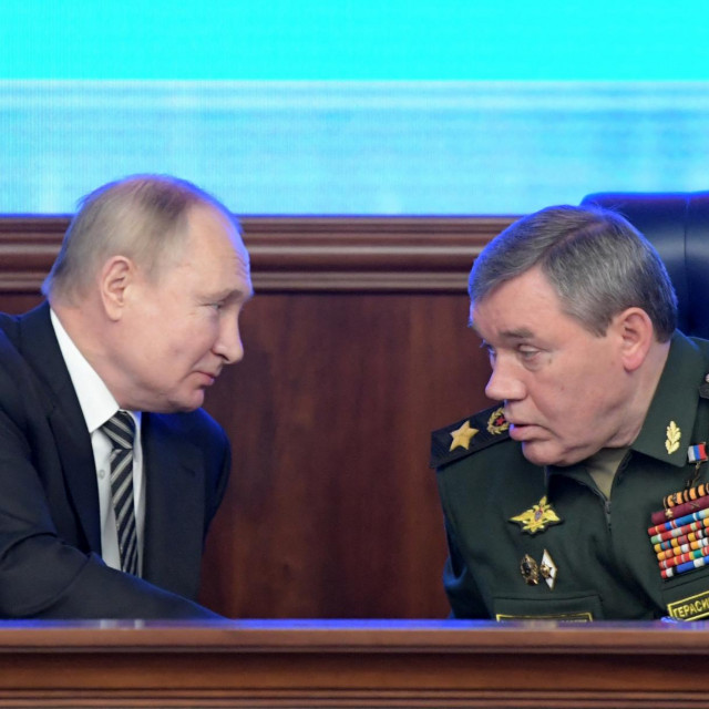 &lt;p&gt;Putin i Gerasimov snimljeni u prosincu prošle godine&lt;br /&gt;
 &lt;/p&gt;