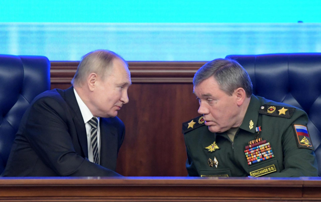 &lt;p&gt;Putin i Gerasimov snimljeni u prosincu prošle godine&lt;br /&gt;
 &lt;/p&gt;
