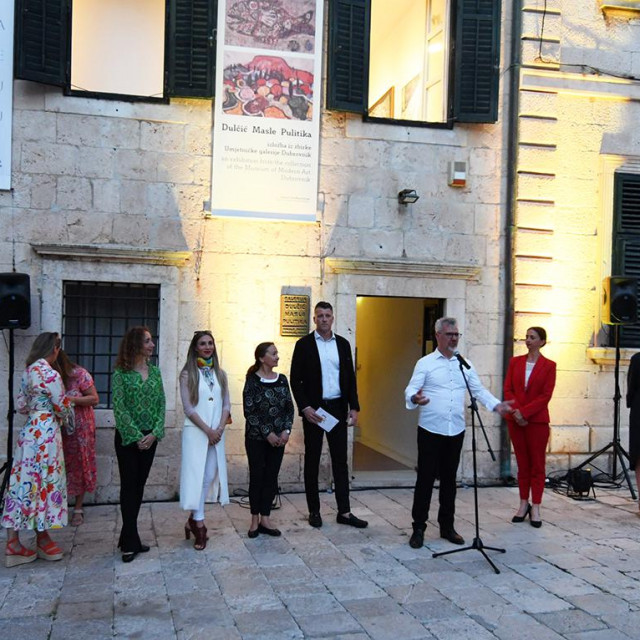 &lt;p&gt;U Galeriji Dulčić Masle Pulitika otvorena izložba povodom tri desetljeća Baletne škole Dubrovnik&lt;/p&gt;