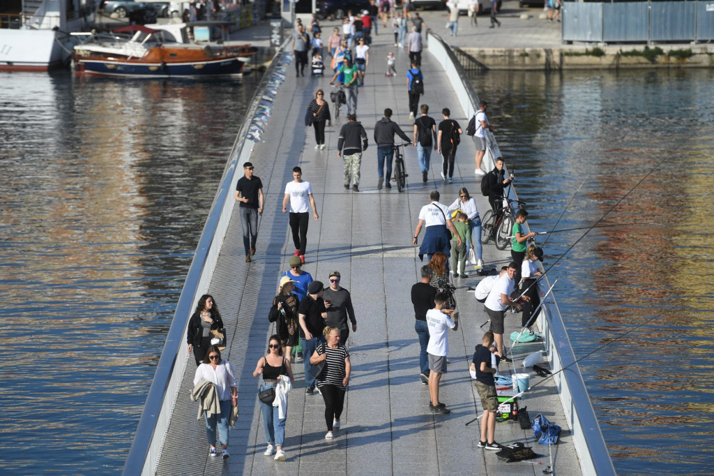 &lt;p&gt;Jubilarnih 60 godina Gradskog mosta Grad Zadar danas je obilježio prigodnim događanjima poput vožnje barkom ispod mosta i izložbom fotografija zadarskih fotografa&lt;/p&gt;