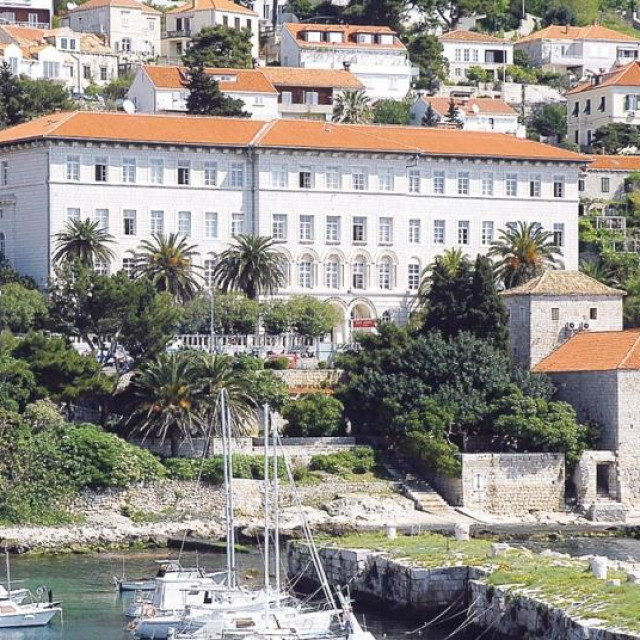 &lt;p&gt;Gimnaziju Dubrovnik i idućih pet godina vodit će Katarina Tolja&lt;/p&gt;