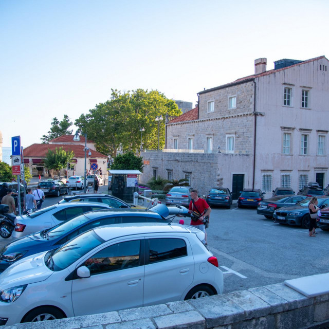 &lt;p&gt;Sanitat Dubrovnik i tvrtka Best parking dijele sudbinu drugih &amp;#39;korona gubitaša&amp;#39;&lt;/p&gt;