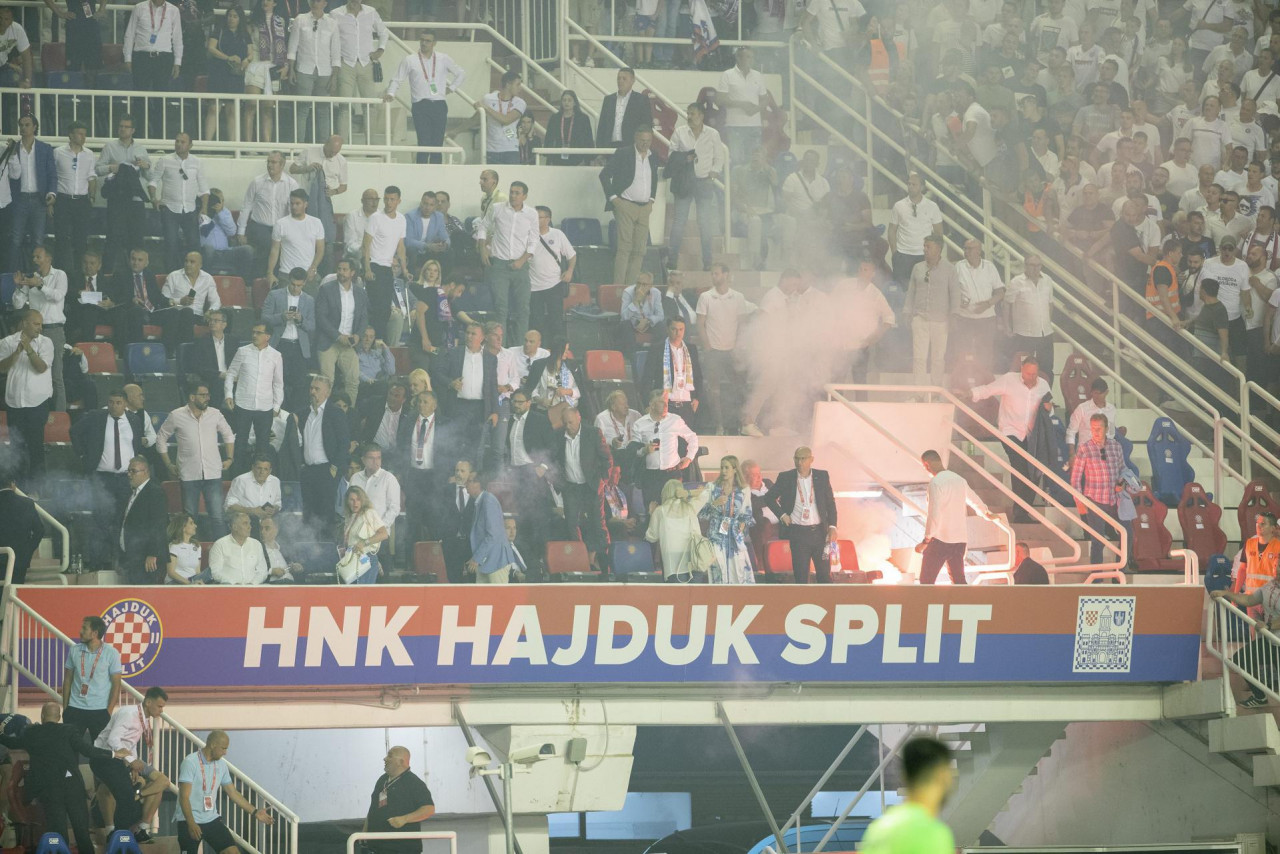 Slobodna Dalmacija - Kako je Armada završila uz ložu? HNS: Rijeka je ...