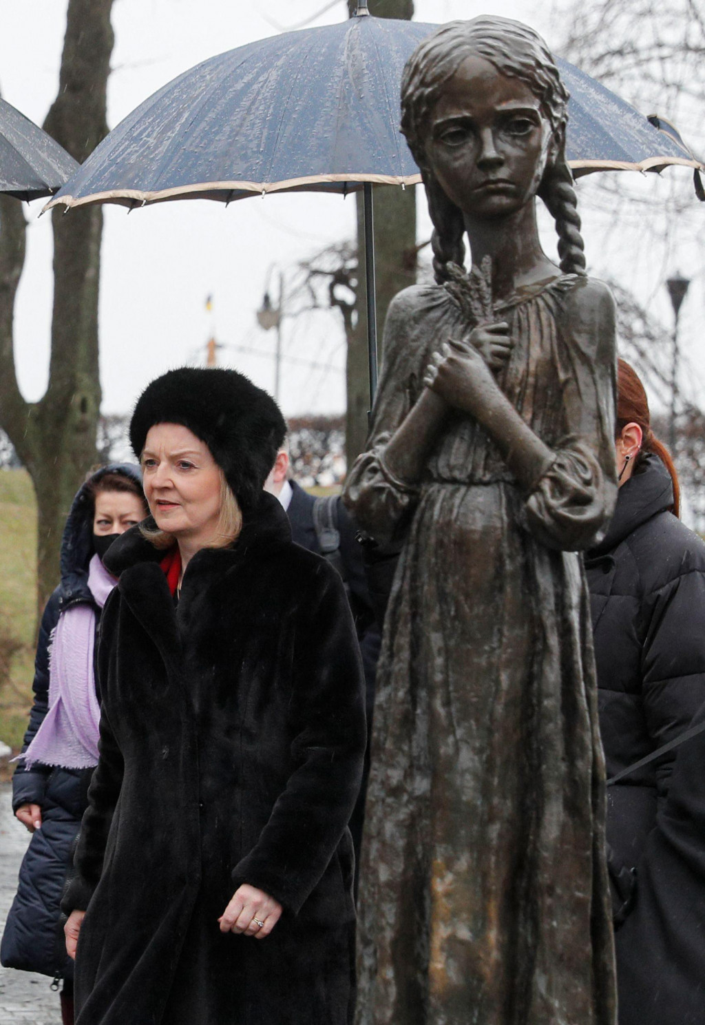 &lt;p&gt;Izgladnjela djevojčica predstavlja spomenik svim Ukrajincima umrlim u Staljinovu gladomoru. Spomenik se nalazi pred Muzejom genocida u Kijevu&lt;/p&gt;