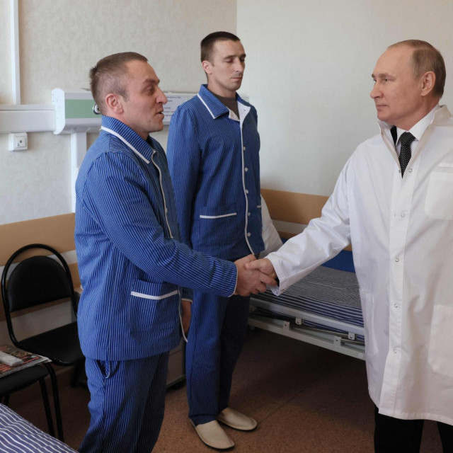 &lt;p&gt;Vladimir Putin u posjeti &amp;#39;ranjenim vojnicima&amp;#39; u vojnoj bolnici u Moskvi &lt;/p&gt;