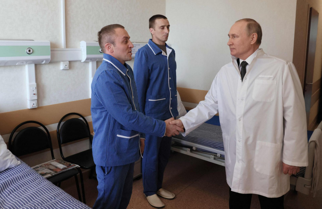 &lt;p&gt;Vladimir Putin u posjeti &amp;#39;ranjenim vojnicima&amp;#39; u vojnoj bolnici u Moskvi &lt;/p&gt;