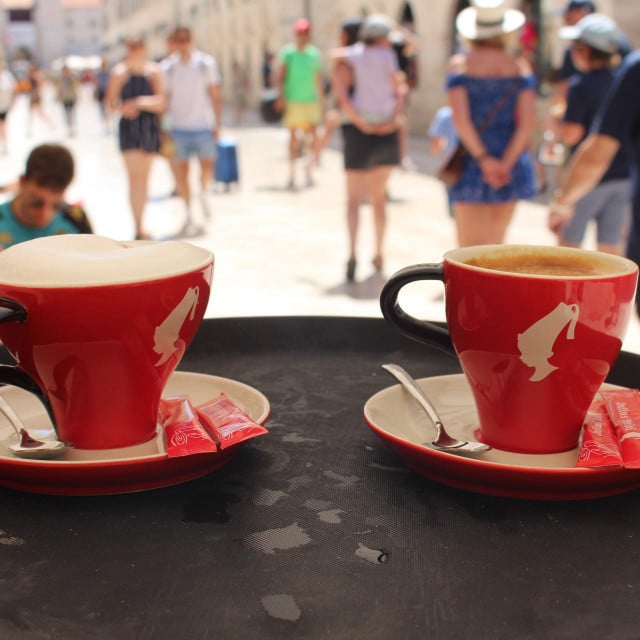 &lt;p&gt;Je li kava u Dubrovniku skupa: pogled nema cijenu, ali ni aroma!&lt;/p&gt;