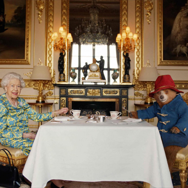 &lt;p&gt;Kraljica Elizabeta II. pozvala je medvjedića Paddingtona na čaj&lt;/p&gt;