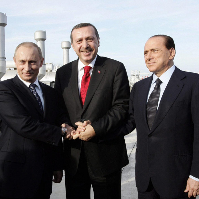 &lt;p&gt;Tayyip Erdogan, Vladimir Putin i Silvio Berlusconi &lt;/p&gt;