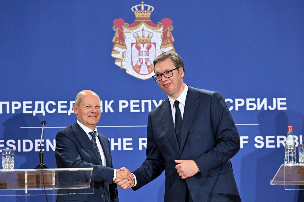 &lt;p&gt;Aleksandar Vučić i Olaf Scholz, srdačno rukovanje ili čvrsti stisak njemačkoga kancelara&lt;/p&gt;