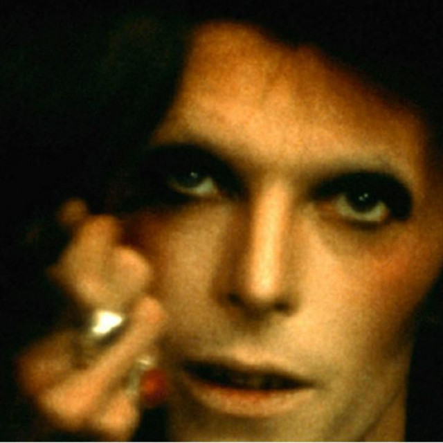 &lt;p&gt;Prizor iz filma ”Ziggy Stardust And The Spiders from Mars”&lt;/p&gt;