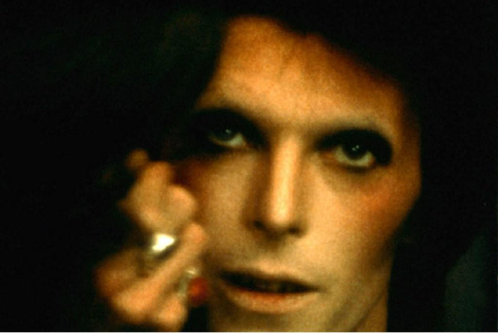 &lt;p&gt;Prizor iz filma ”Ziggy Stardust And The Spiders from Mars”&lt;/p&gt;