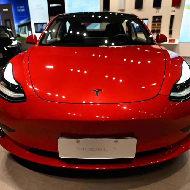 &lt;p&gt;A Tesla Model 3 popularan je među domaćim vozačima&lt;/p&gt;