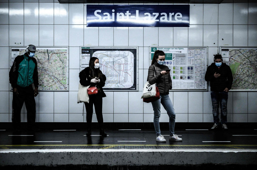 &lt;p&gt;Postaja Saint-Laraze pariškog metro u vrijeme pandemije: maske su prestale biti obavezne za sve u javno prijevozu sredinom svibnja ove godine&lt;/p&gt;