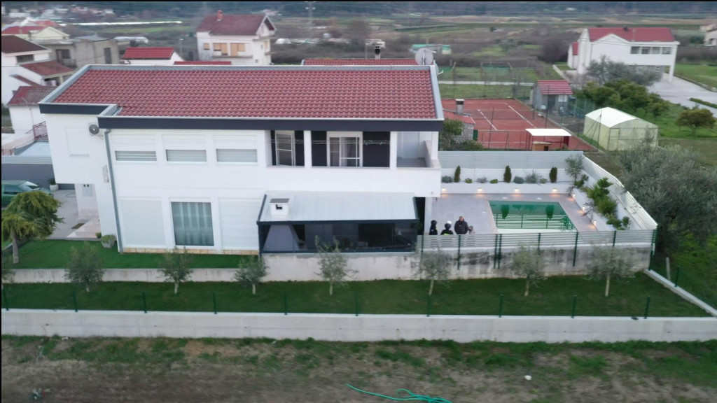 &lt;p&gt;Obiteljska kuća dilerskog para u Metkoviću je zaplijenjena&lt;/p&gt;