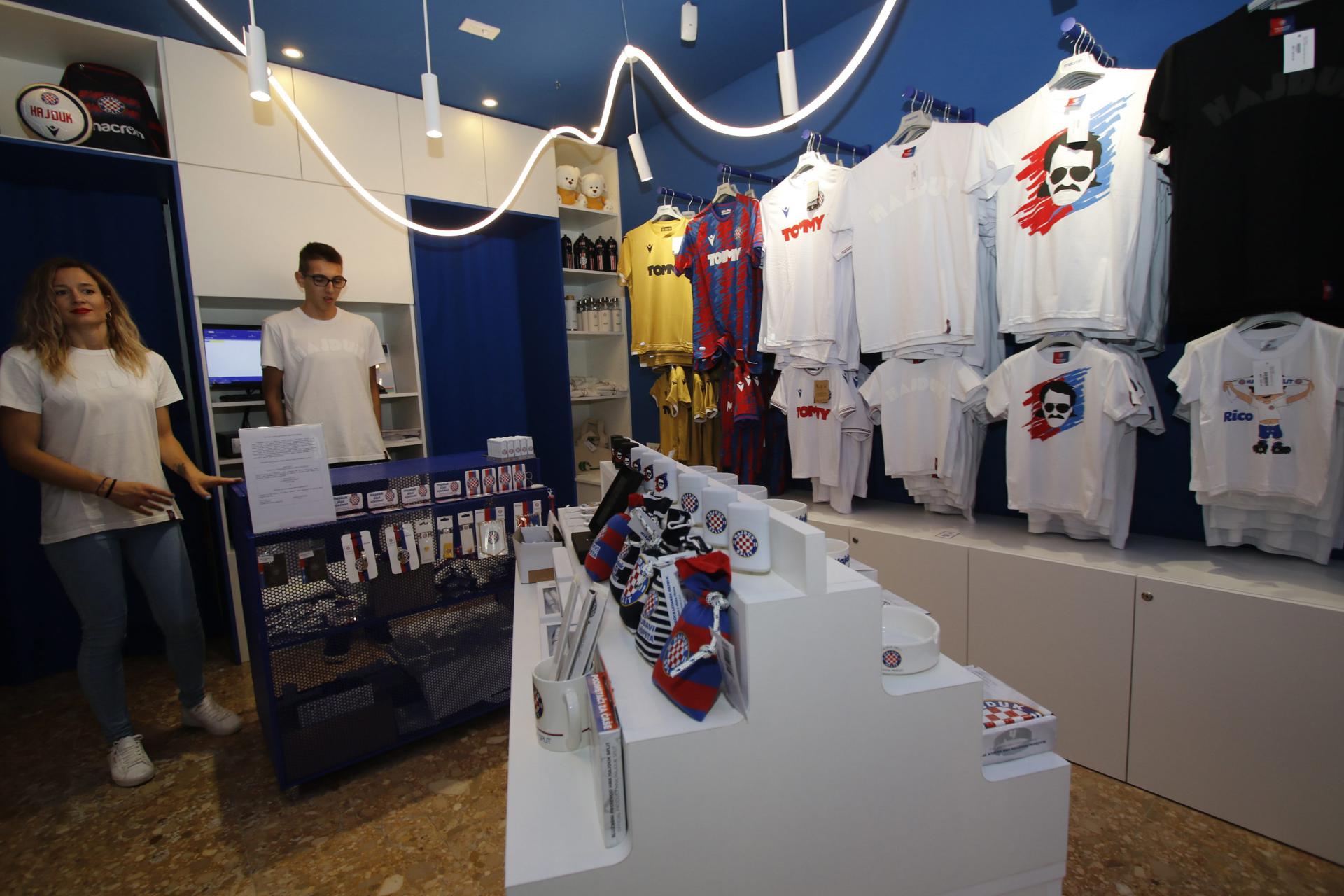 Otvaranje novog Hajdukovog Fan Shopa • HNK Hajduk Split