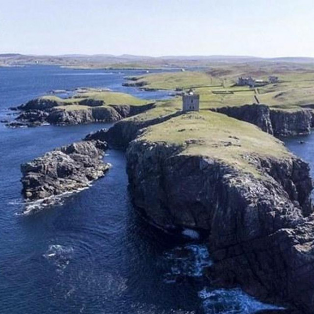 &lt;p&gt;Otok Vaila jedan je od otprilike 100 otoka u arhipelagu Shetlandskih otoka uz sjevernu obalu Škotske&lt;/p&gt;
