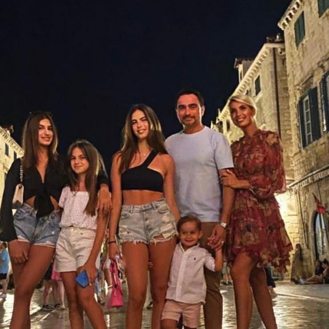 &lt;p&gt;Jole s obitelji odmara u Dubrovniku&lt;/p&gt;