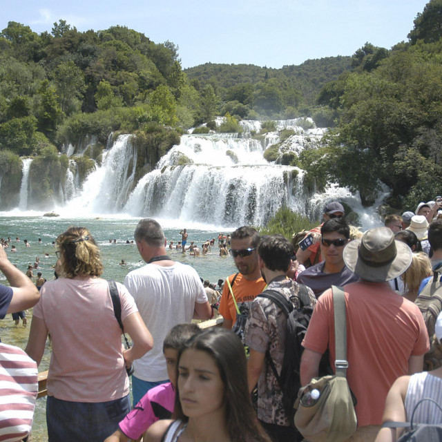 &lt;p&gt;Unatoč velikom broju turista u NP-u Krka uspješno brinu i o očuvanju prirode&lt;/p&gt;
