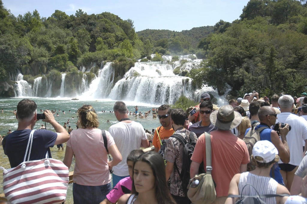 &lt;p&gt;Unatoč velikom broju turista u NP-u Krka uspješno brinu i o očuvanju prirode&lt;/p&gt;