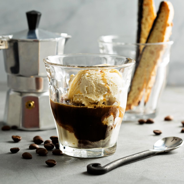 &lt;p&gt;Coffee affogato with vanilla ice cream and espresso&lt;/p&gt;
