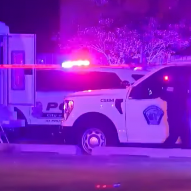 &lt;p&gt;Policija pred džamijom u Novom Meksiku&lt;/p&gt;