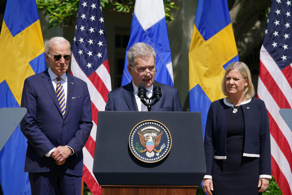 &lt;p&gt;Finski predsjednik Sauli Niinistö, Joe Biden i švedska premijerka Magdalena Andersson na ratifikaciji prijema u NATO u SAD-u&lt;/p&gt;
