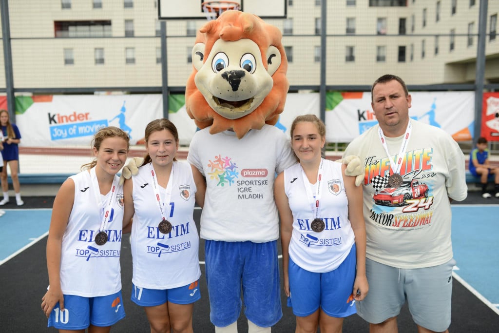 &lt;p&gt;Košarkašice ŽKK Zadar Plus osvojile brončanu medalju na državnoj završnici Kinder turnira u košarci&lt;/p&gt;