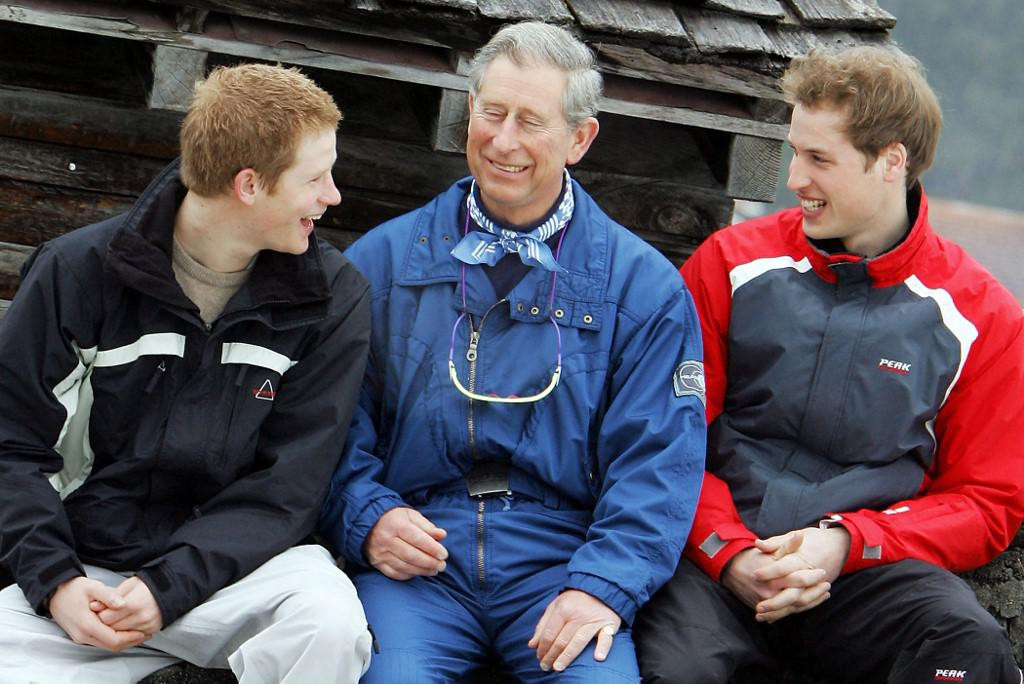 &lt;p&gt;Prinčevi Harry, Charles i William za vrijeme zimskih blagdana u Švicarskoj 2005. godine&lt;/p&gt;