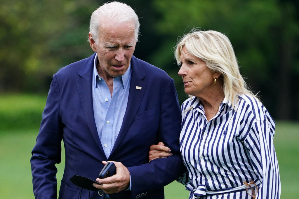 &lt;p&gt;US President Joe Biden and US First Lady Jill Biden walk on the South Lawn upon returning to the White House in Washington, DC, on August 8, 2022. - US President Joe Biden and US First Lady Jill Biden travelled to Eastern Kentucky on Monday to meet with families impacted by the deadly flooding. (Photo by MANDEL NGAN/AFP)&lt;/p&gt;
